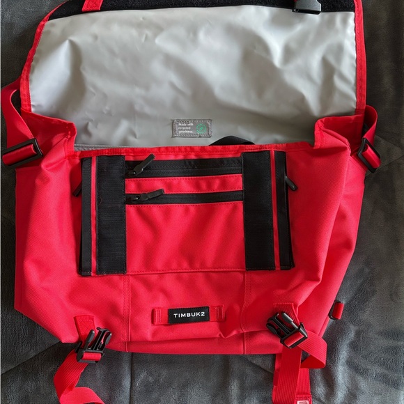 Timbuk2 Bold Red Messenger Bag - Picture 3 of 5